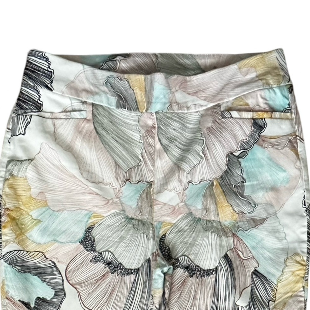 Chico’s BRIDGETTE ANKLE Cropped PANTS Pastel Floral Women’s US Size 8R. - Picture 6 of 15